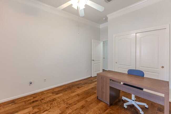 Building Photo - 6618 Trenton Lake Ln