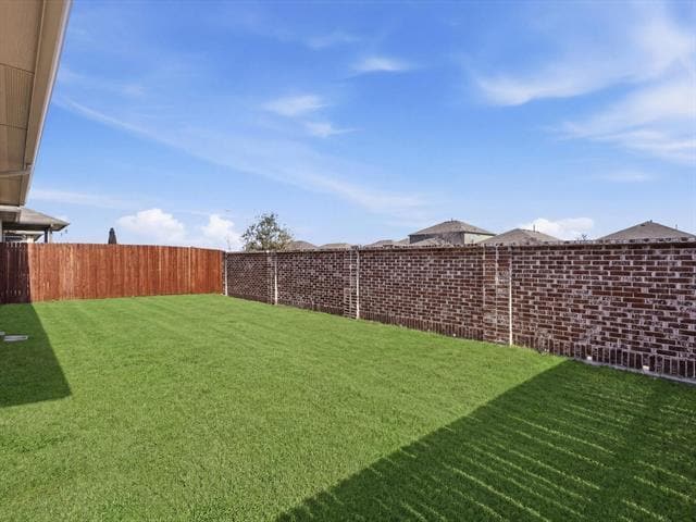 Building Photo - 16032 Farringdon St