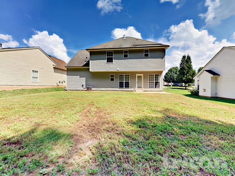Building Photo - 10623 Gold Pan Rd