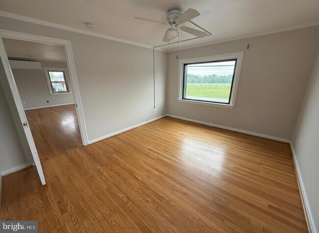 Building Photo - 266 W Ridge Pike