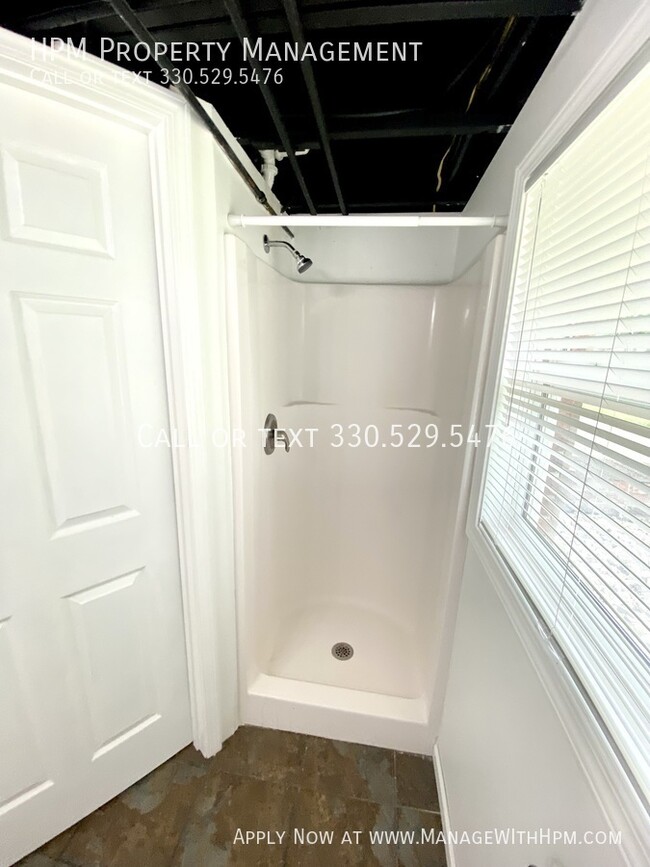 Building Photo - 2047 Zircon St NE