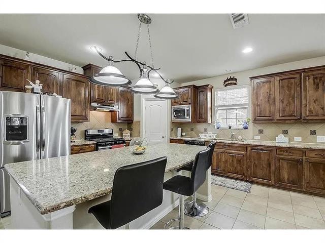 Building Photo - 212 Chester Dr