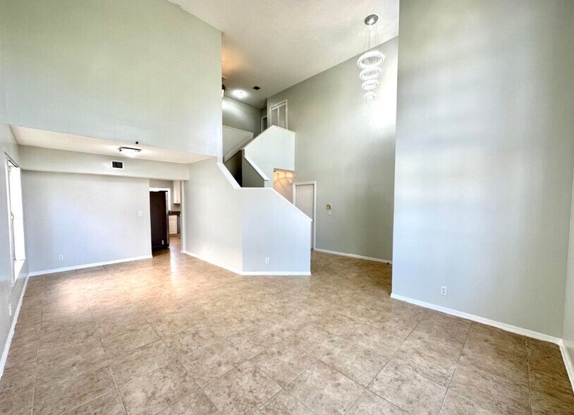 Building Photo - 2698 Linkside Dr