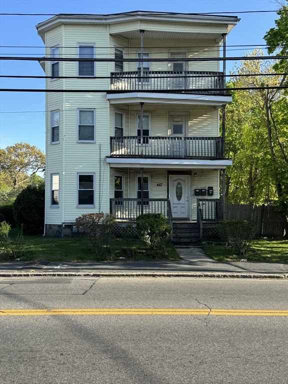 Building Photo - 467 Crescent St