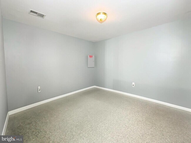 Building Photo - 15507 Pocopson Creek Way
