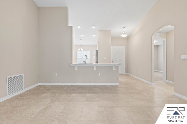 Building Photo - FULLY FENCED, LIKE NEW 4/3/2 ON A QUIET CUL-DE-SAC