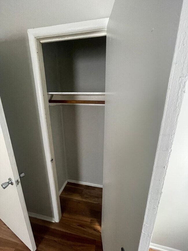 Building Photo - 2022 Rhode Island Ct.