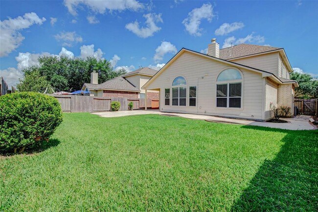 Building Photo - 26311 Sagewood Forest Dr