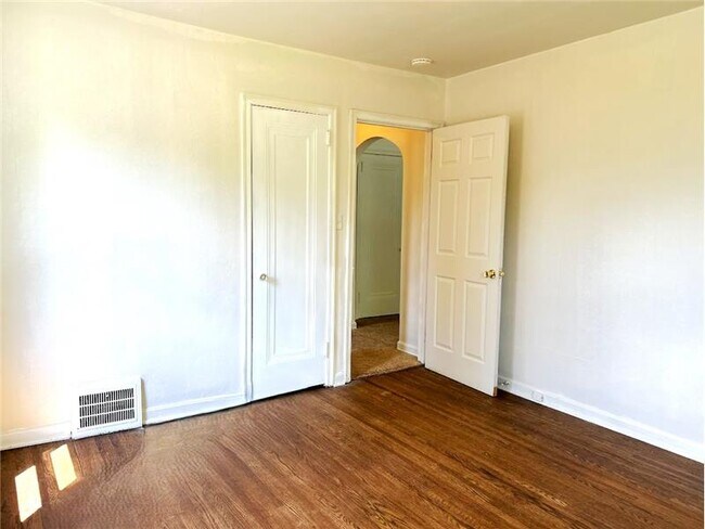 Building Photo - 119 Opal Blvd