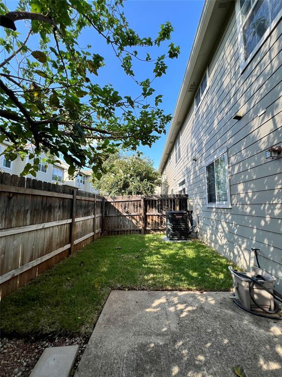 Building Photo - 2632 Century Park Blvd