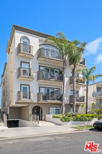 Building Photo - 11840 Dorothy St