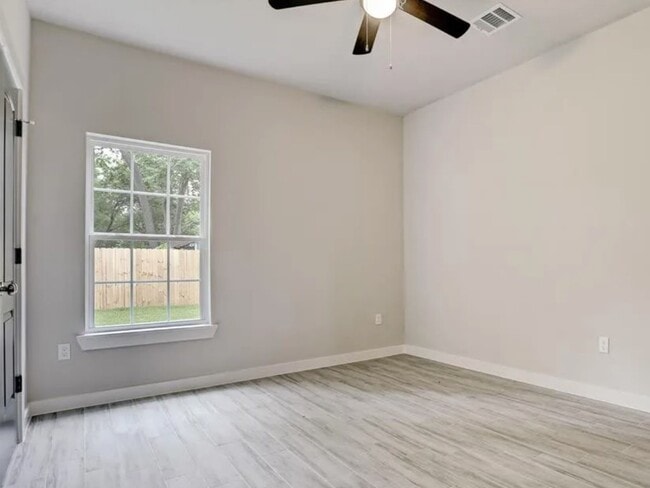 Building Photo - 4425 Clover St