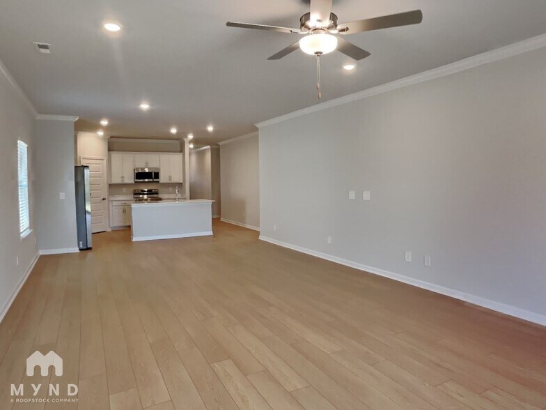 Building Photo - 15697 Ruthie Lynn Dr