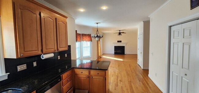 Building Photo - Nice 2 story brick home near Reagan High School