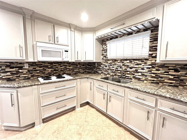 Building Photo - 6102 McKinstry Blvd