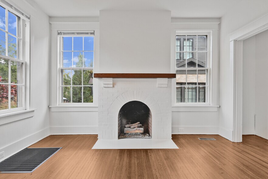 Building Photo - 1711 Primrose Ave