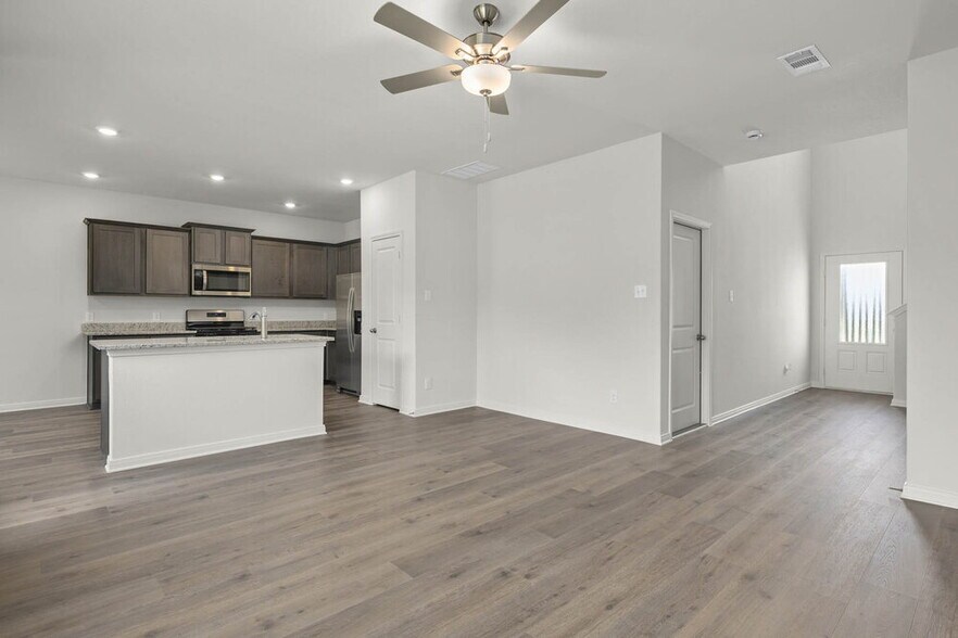 Building Photo - 301 Patton Ln