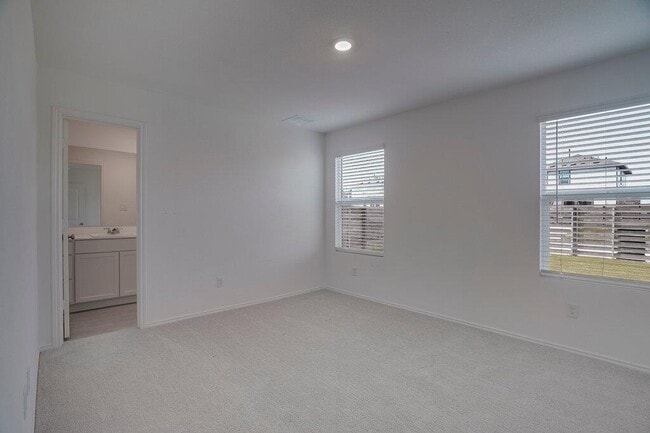Building Photo - 321 Keefer