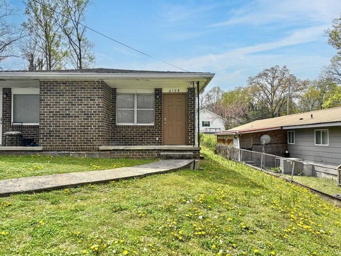 Building Photo - 6108 Welworth Ave