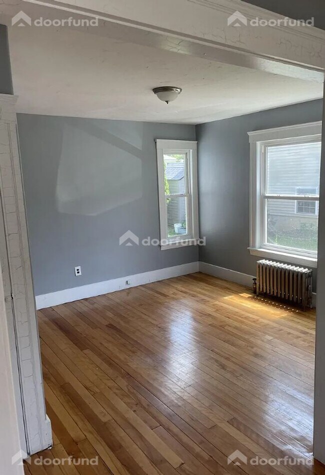 Building Photo - 121 Delmont Ave