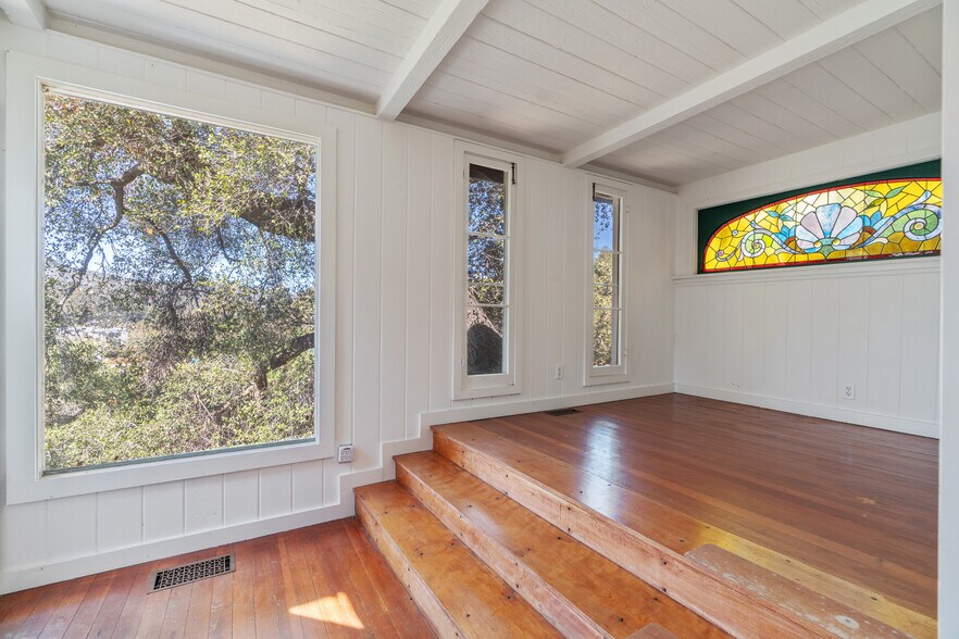 Building Photo - 109 Muerdago Rd