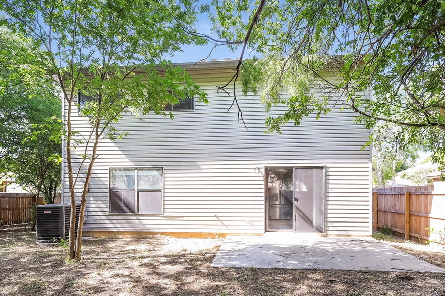 Building Photo - 9230 Bowen Dr