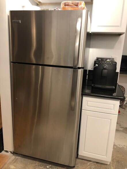 Building Photo - 3951 8th Ave