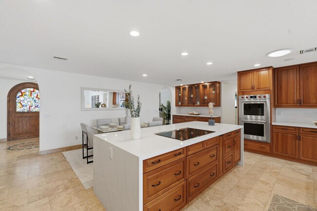 Building Photo - 6302 E Cochise Rd