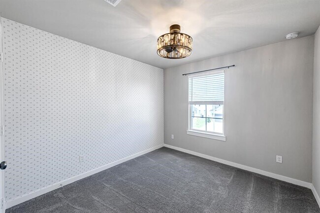 Building Photo - 7138 Clearwater Cv Dr