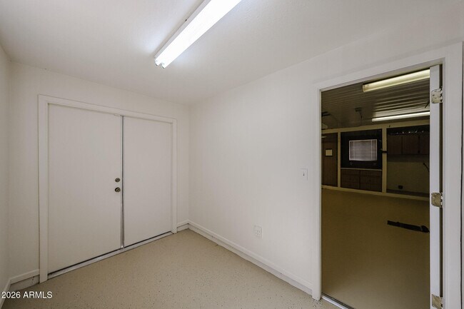 Building Photo - 9821 N 110th Ave