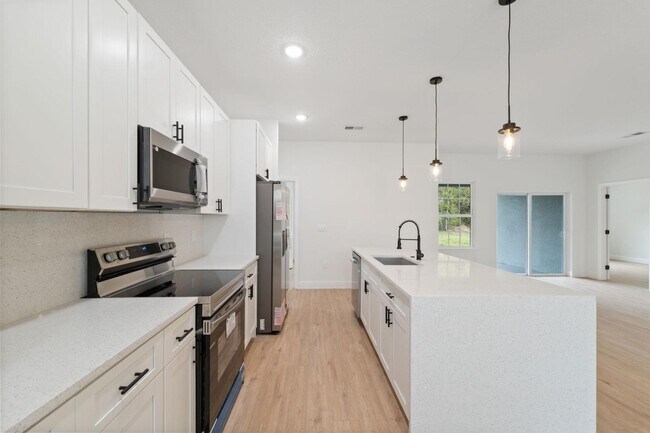 Building Photo - 6067 SW 155th St Rd