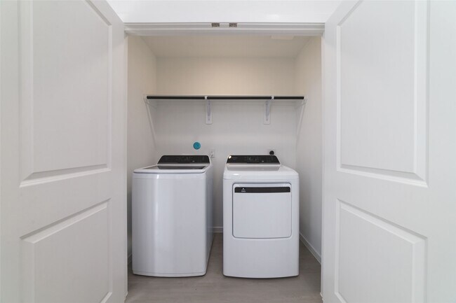 Building Photo - 3056 Harrier Dr