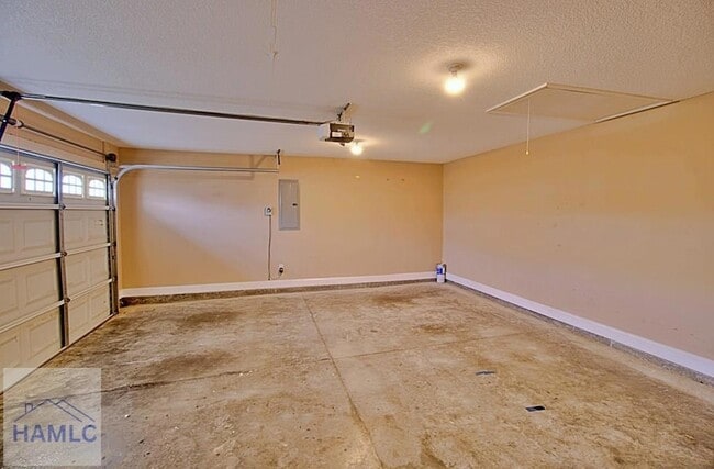 Building Photo - 112 Oak Harvest Ridge