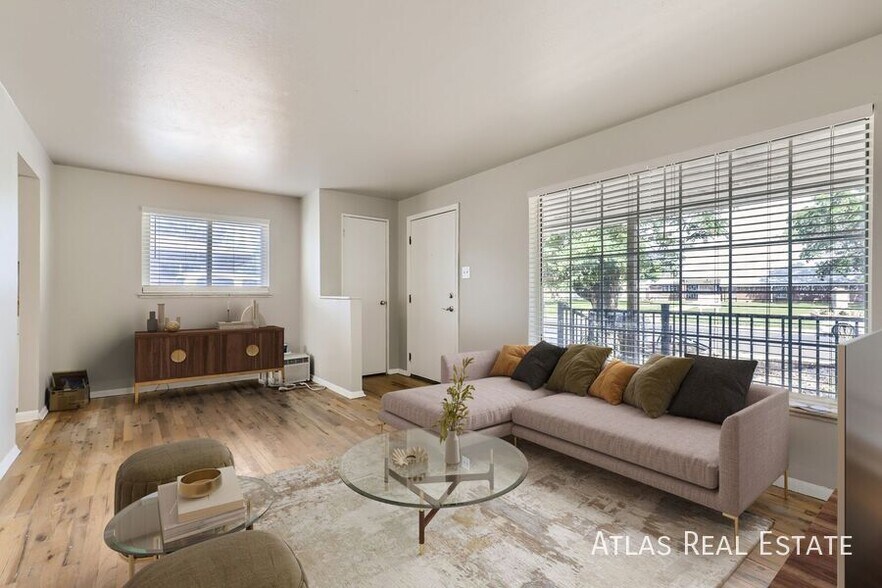 Primary Photo - 3237 Tucson St