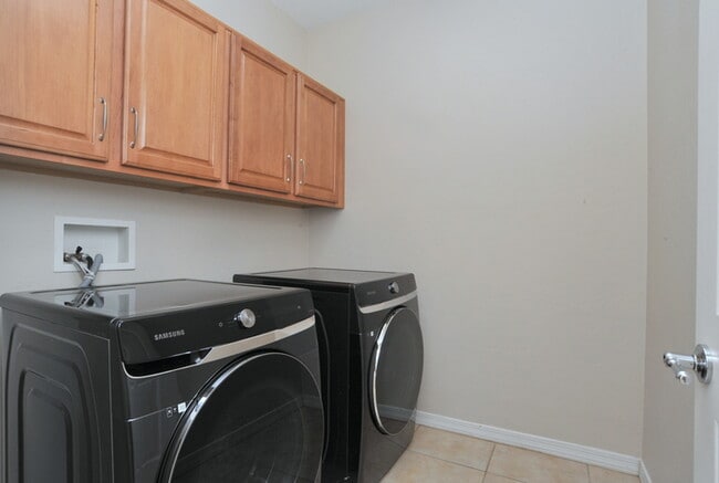 Building Photo - 4 Bedroom, 2.5 Bathroom in Oro Valley