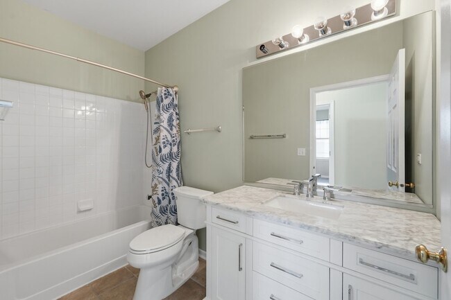 Building Photo - 3133 Falling Waters Ln
