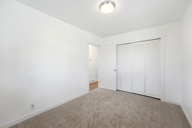 Building Photo - 4523 S 600 E