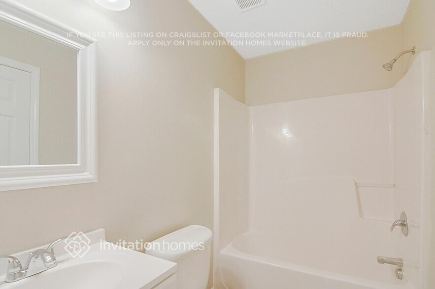 Building Photo - 3706 Wyndcliff Court