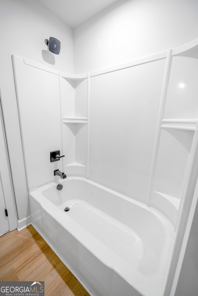 Building Photo - 533 Daffodil Ln