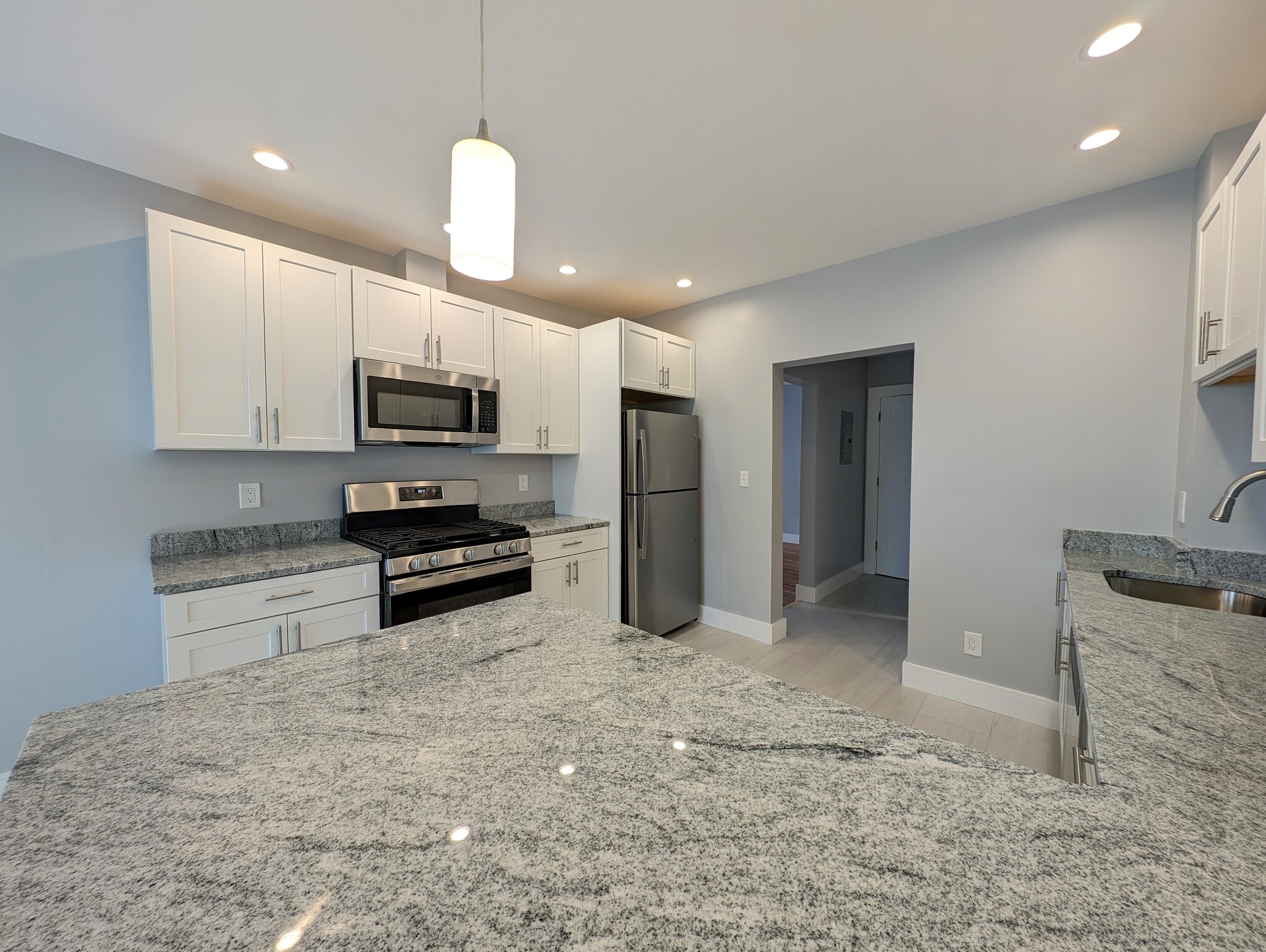 Building Photo - 356 Somerville Ave