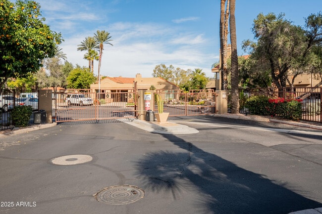 Building Photo - 5122 E Shea Blvd