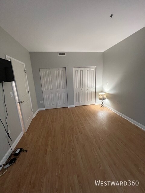 Building Photo - 1650 Riverwoods Dr