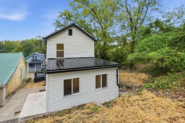 Building Photo - 1041 Market St