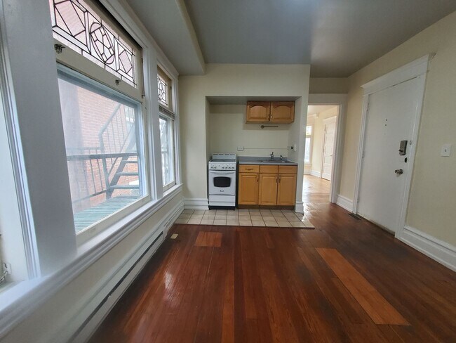 Building Photo - 1639 W Turner St