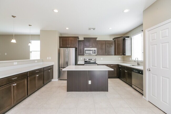 Building Photo - 12169 W Del Rio Ln