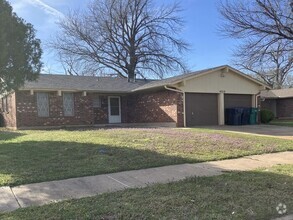 Building Photo - Adorable 3 Bed/1.5 Bath Home in SE OKC - A...