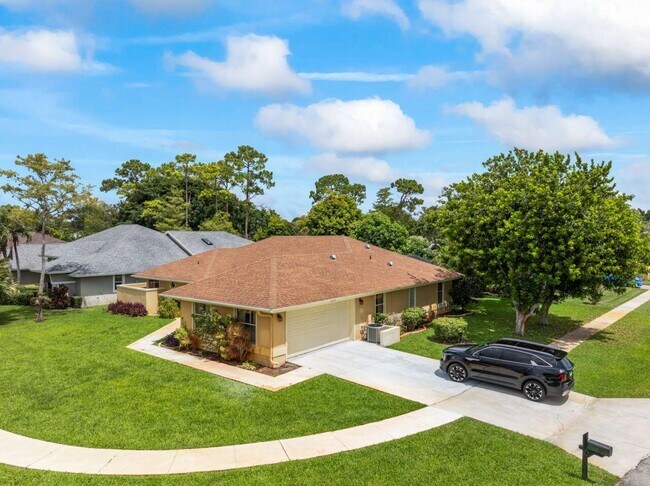 Building Photo - 13679 Callington Dr