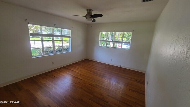 Building Photo - 4 Pleasant View Cir