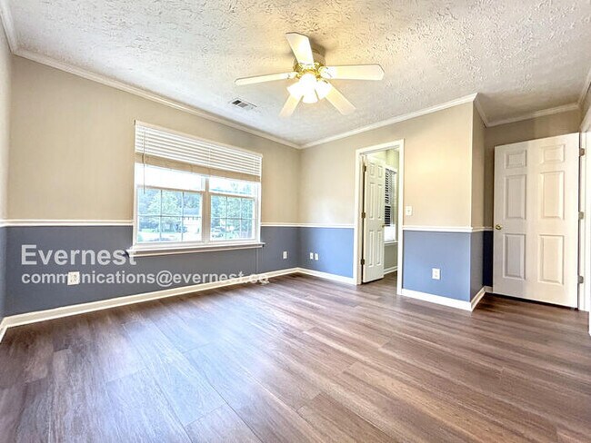 Building Photo - 520 Kensigton Park Dr