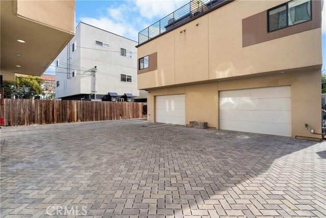 Building Photo - 6009 Barton Ave